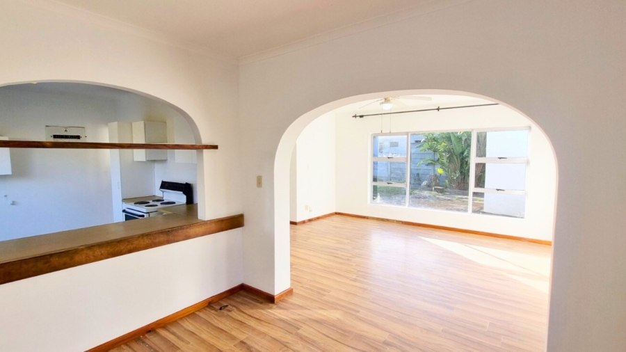 To Let 3 Bedroom Property for Rent in Table View Western Cape